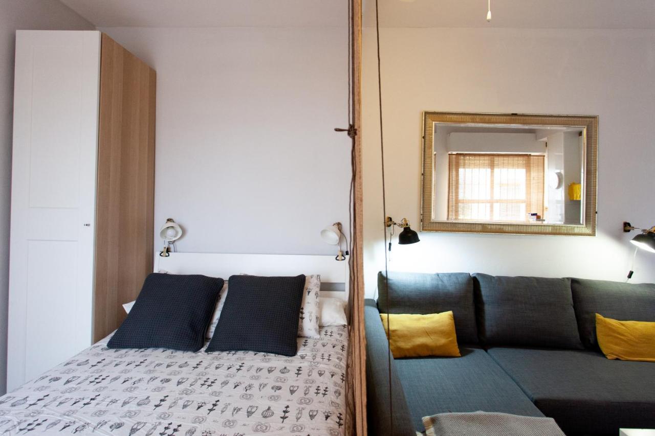 Pikis Apartment Center 1 Севилья Экстерьер фото