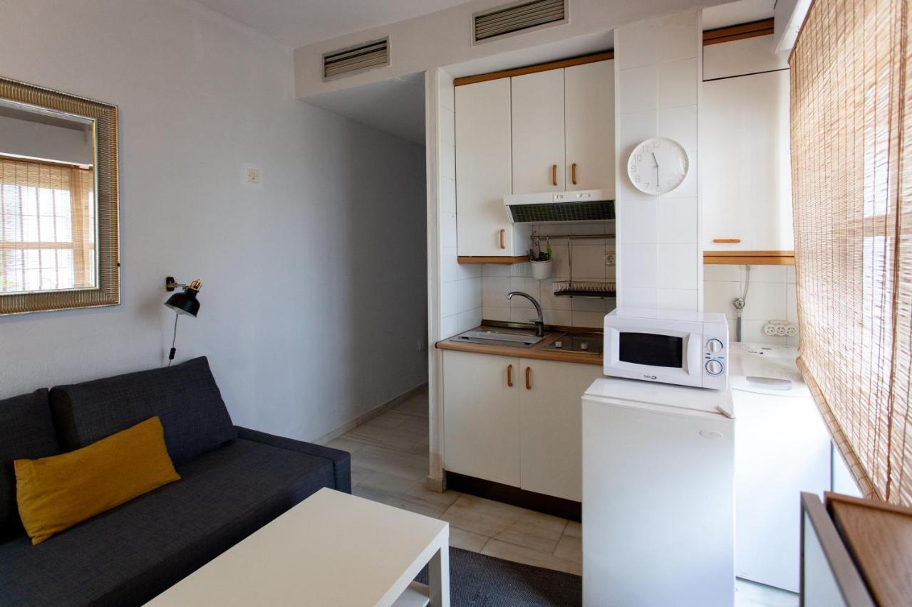 Pikis Apartment Center 1 Севилья Экстерьер фото